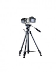 Professional Video Tripod Yunteng VCT 880 RM with Pan & Tilt Fluid Head available at CameraPro Colombo Sri Lanka